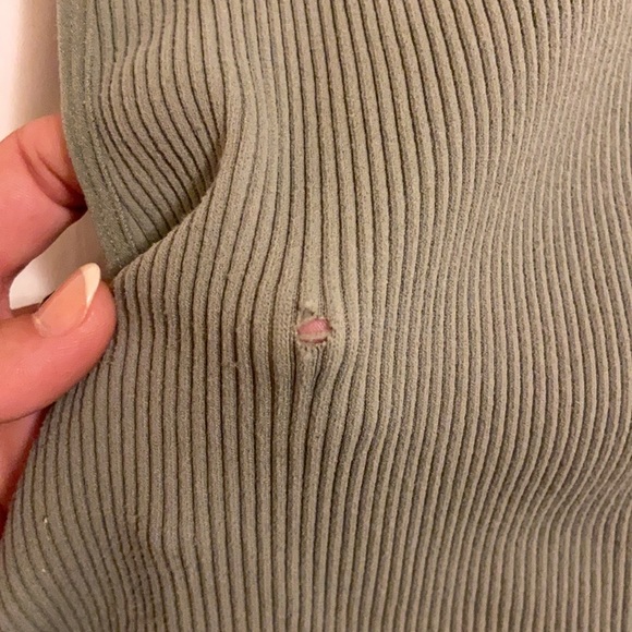 Zara Ribbed Mock Neck Tank - Picture 4 of 4